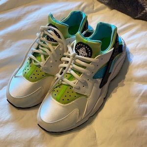Huaraches size 9W